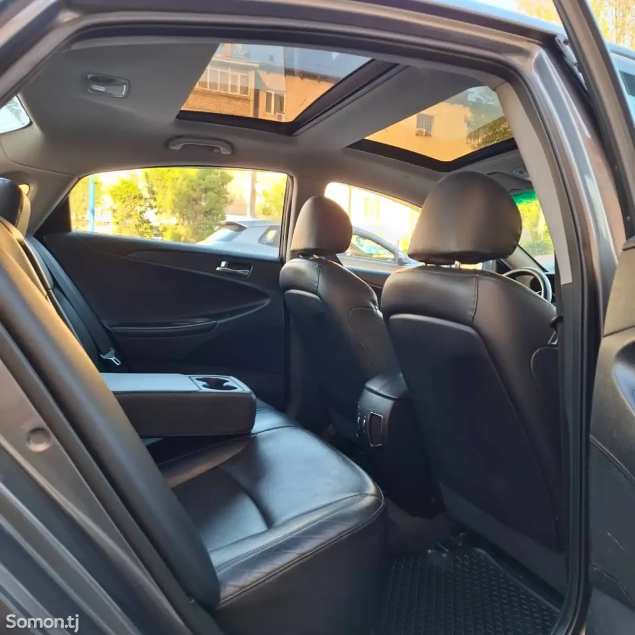 Hyundai Sonata 2012 · 2.0 AT