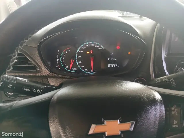 Chevrolet Spark 2016 · 1.0 AT