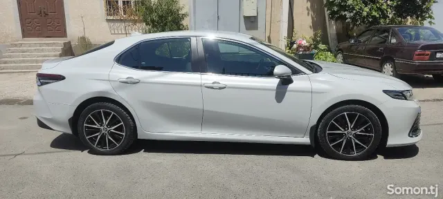 Toyota Camry 2023 · 2.5 AT