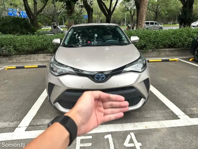 Toyota C-HR 2023 · 2.0 AT
