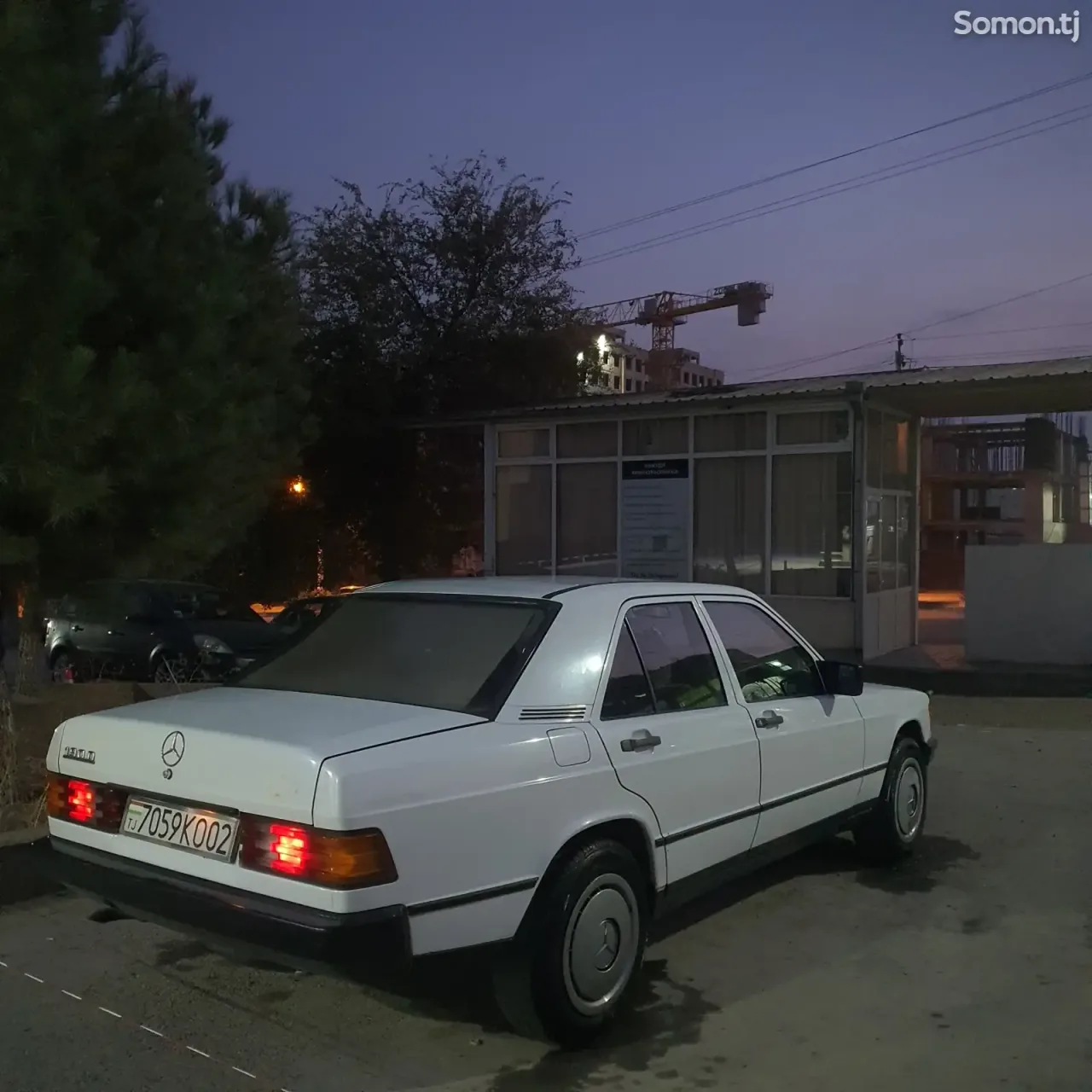 Mercedes-Benz W201 1987 · 2.0 MT