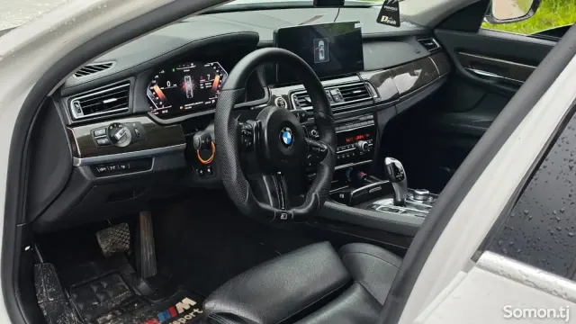 BMW 7 series 2013 · 3.0 AT