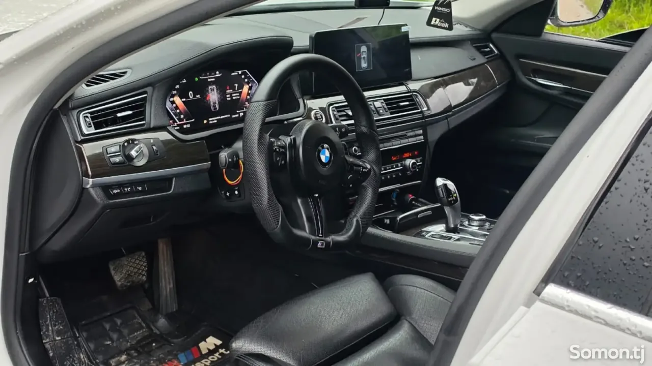 BMW 7 series 2013 · 3.0 AT
