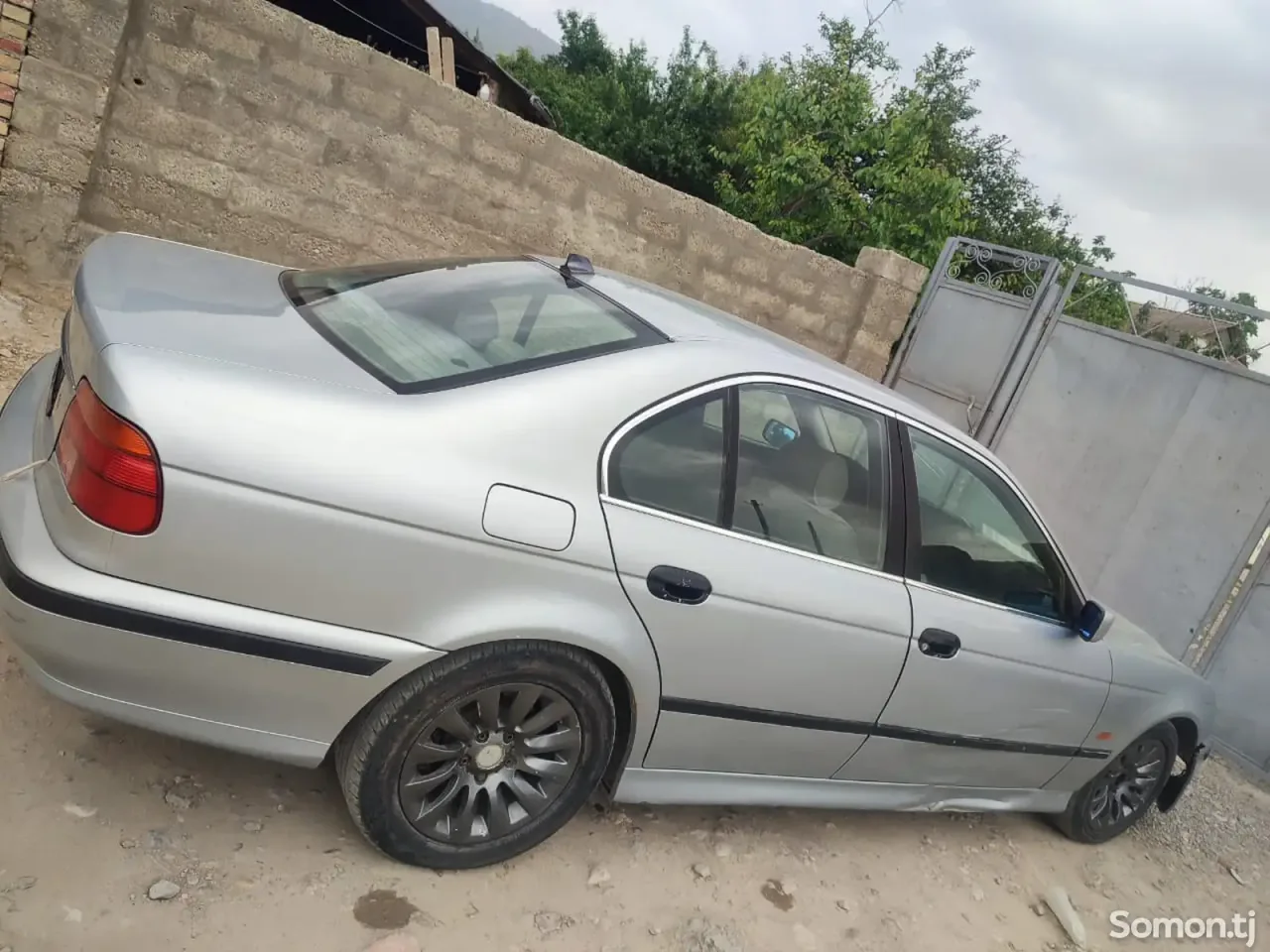 BMW 5 series 1998 · 2.5 MT