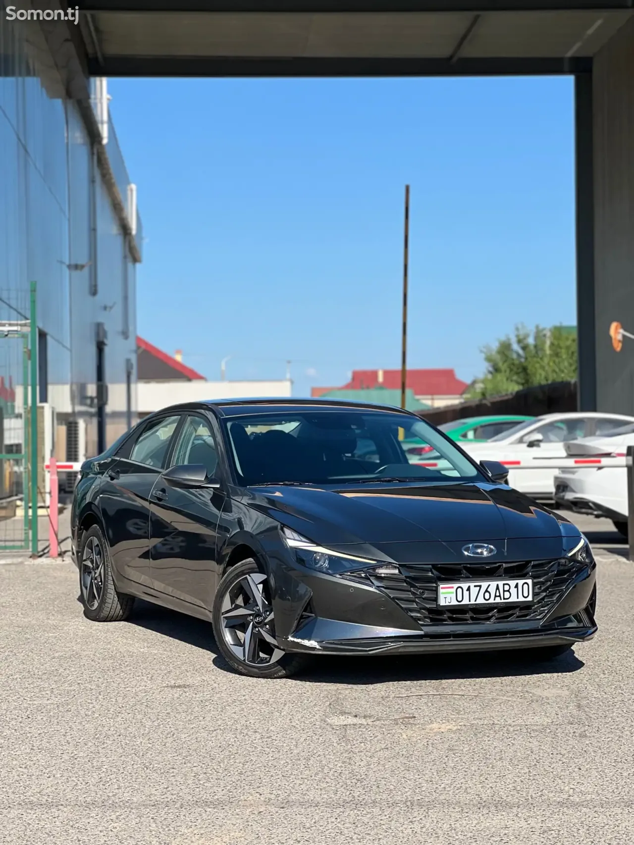 Hyundai Elantra 2023 · 2.0 AT