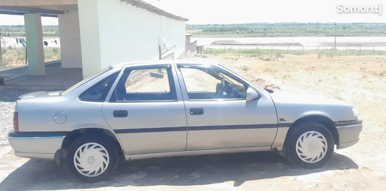 Opel Vectra B 1993 · 1.8 MT