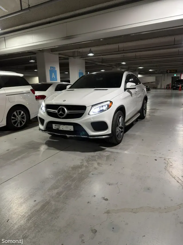 Mercedes-Benz GLE class 2016 · 3.0 AT