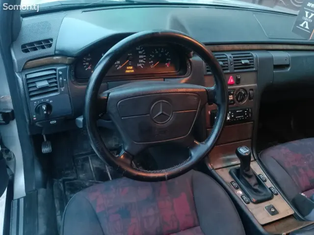 Mercedes-Benz C class 2006 · 2.0 MT