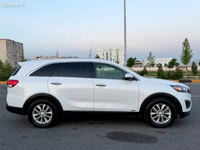 Kia Sorento 2015 · 2.4 AT
