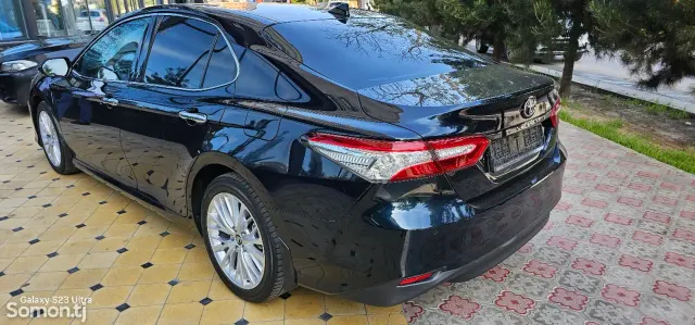 Toyota Camry 2019 · 2.5 AT