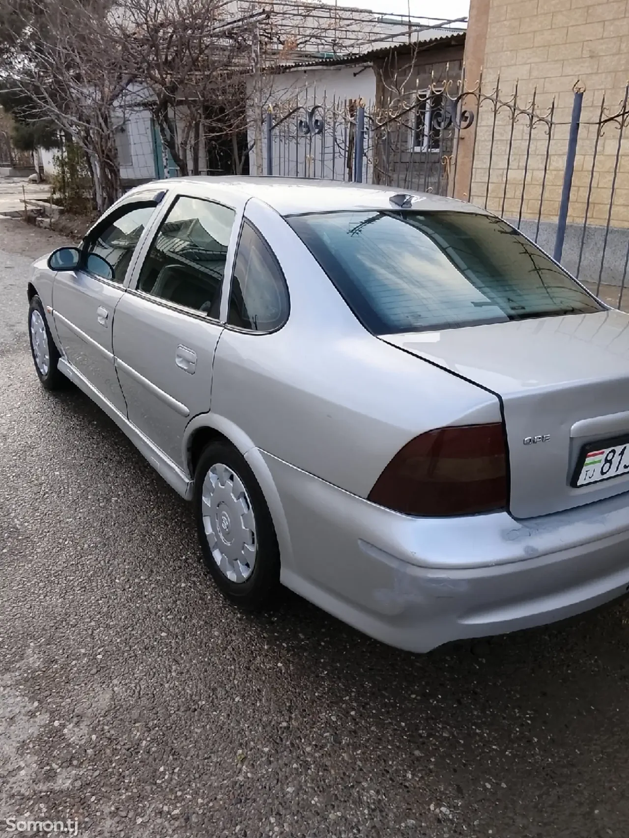 Opel Vectra B 1996 · 1.8 MT