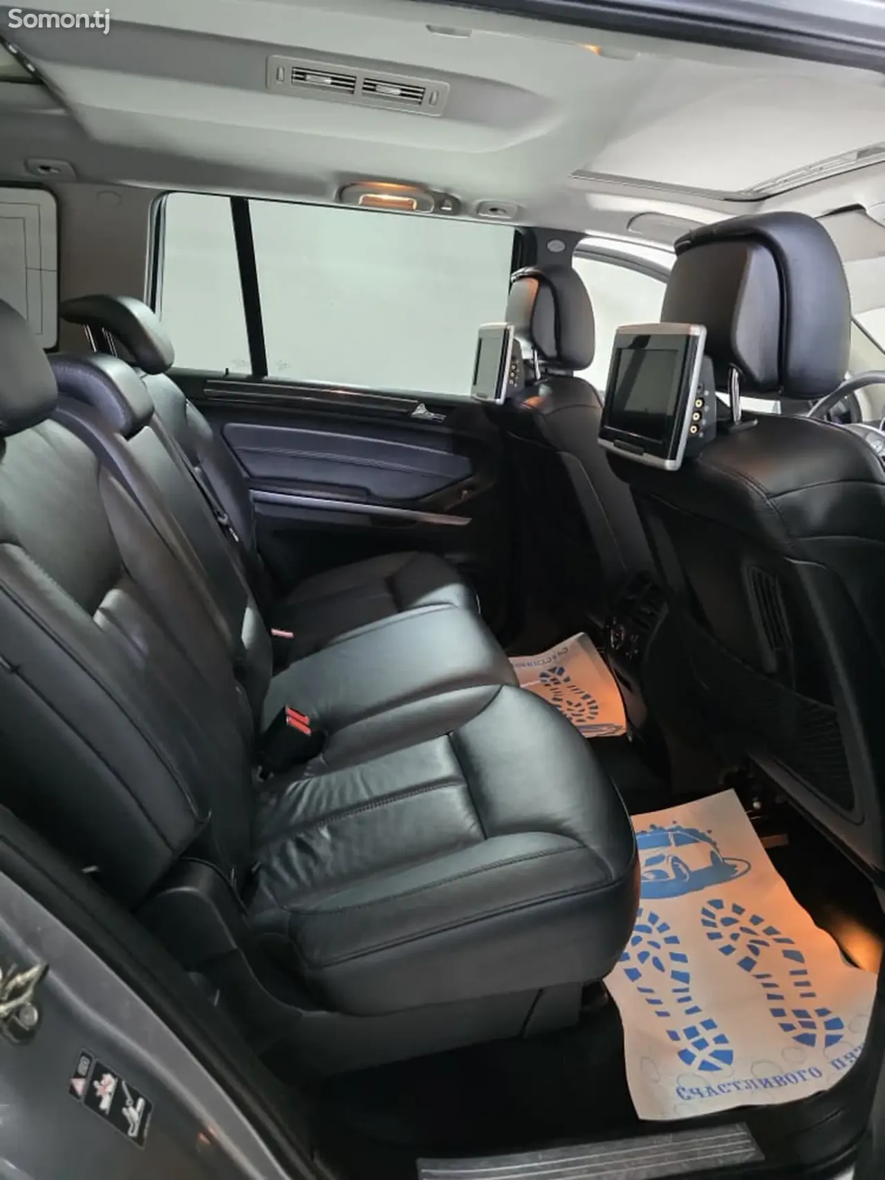 Mercedes-Benz GL class 2011 · 5.0 AT