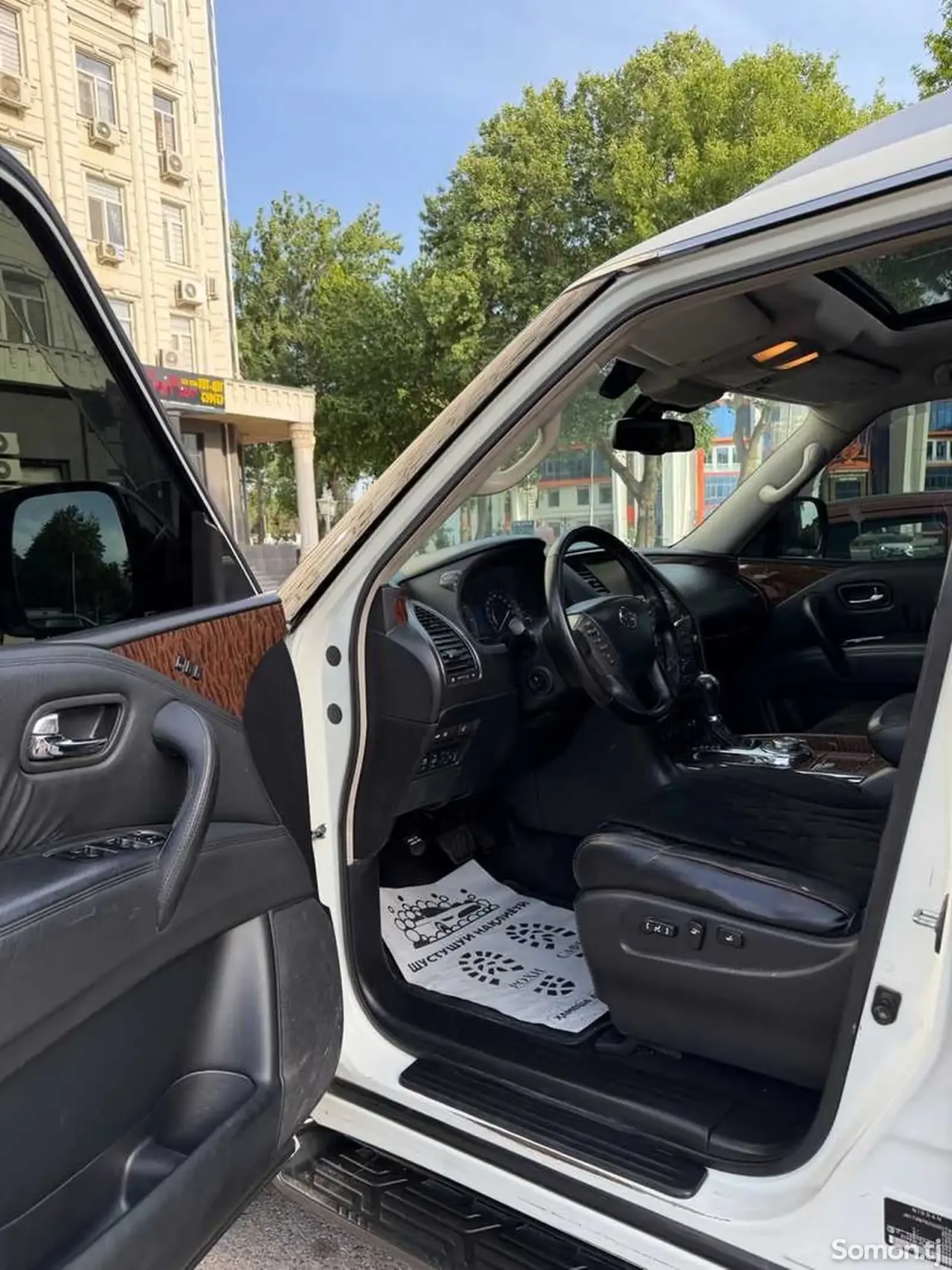 Nissan Patrol 2014 · 5.7 AT
