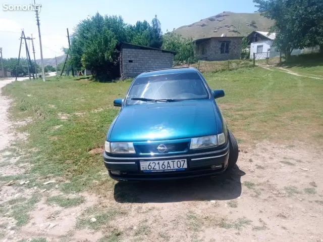 Opel Vectra A 1994 · 1.8 MT