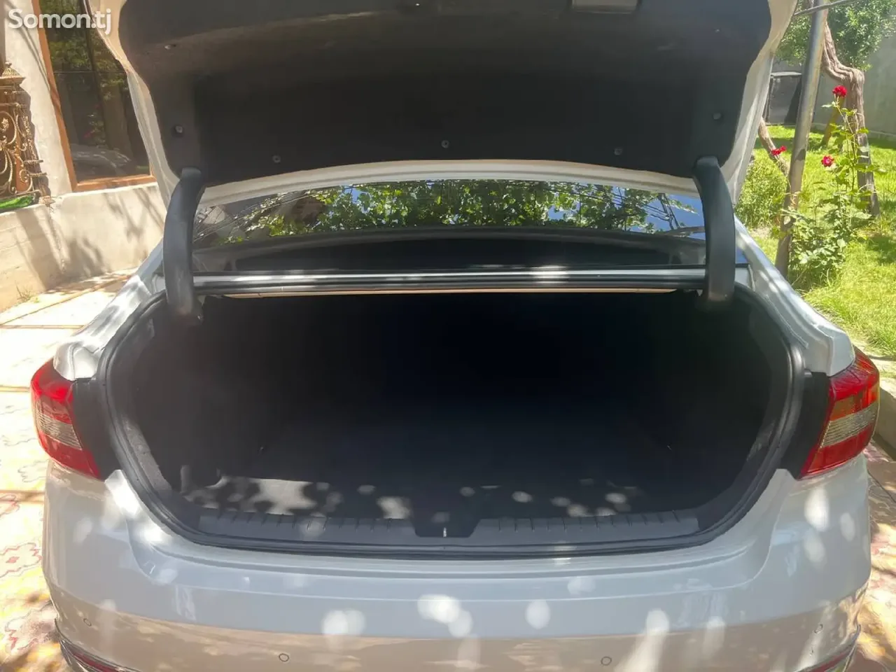 Hyundai Sonata 2015 · 2.0 AT