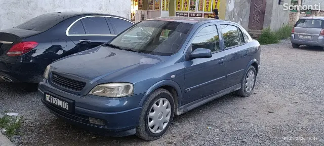Opel Astra G 1999 · 1.6 MT