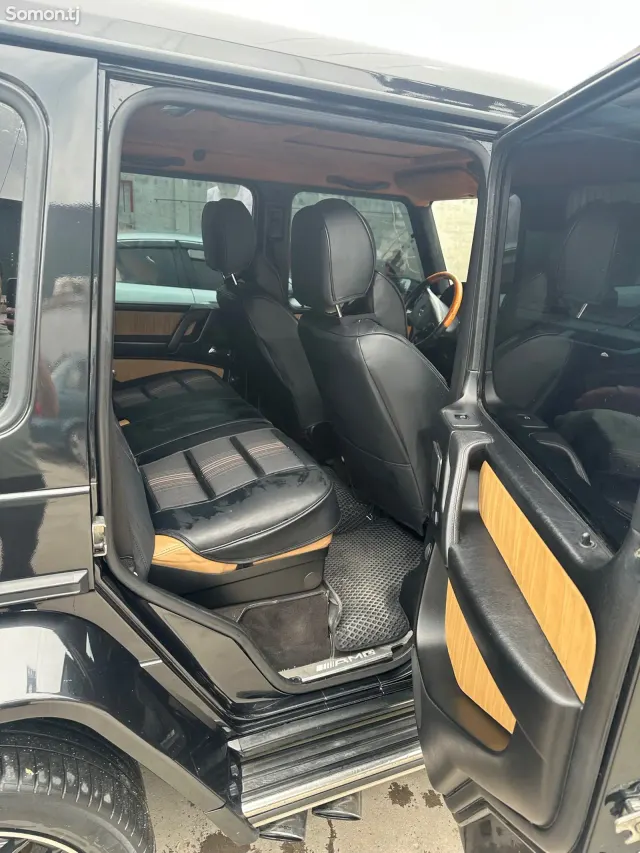 Mercedes-Benz G class 2009 · 5.5 AT