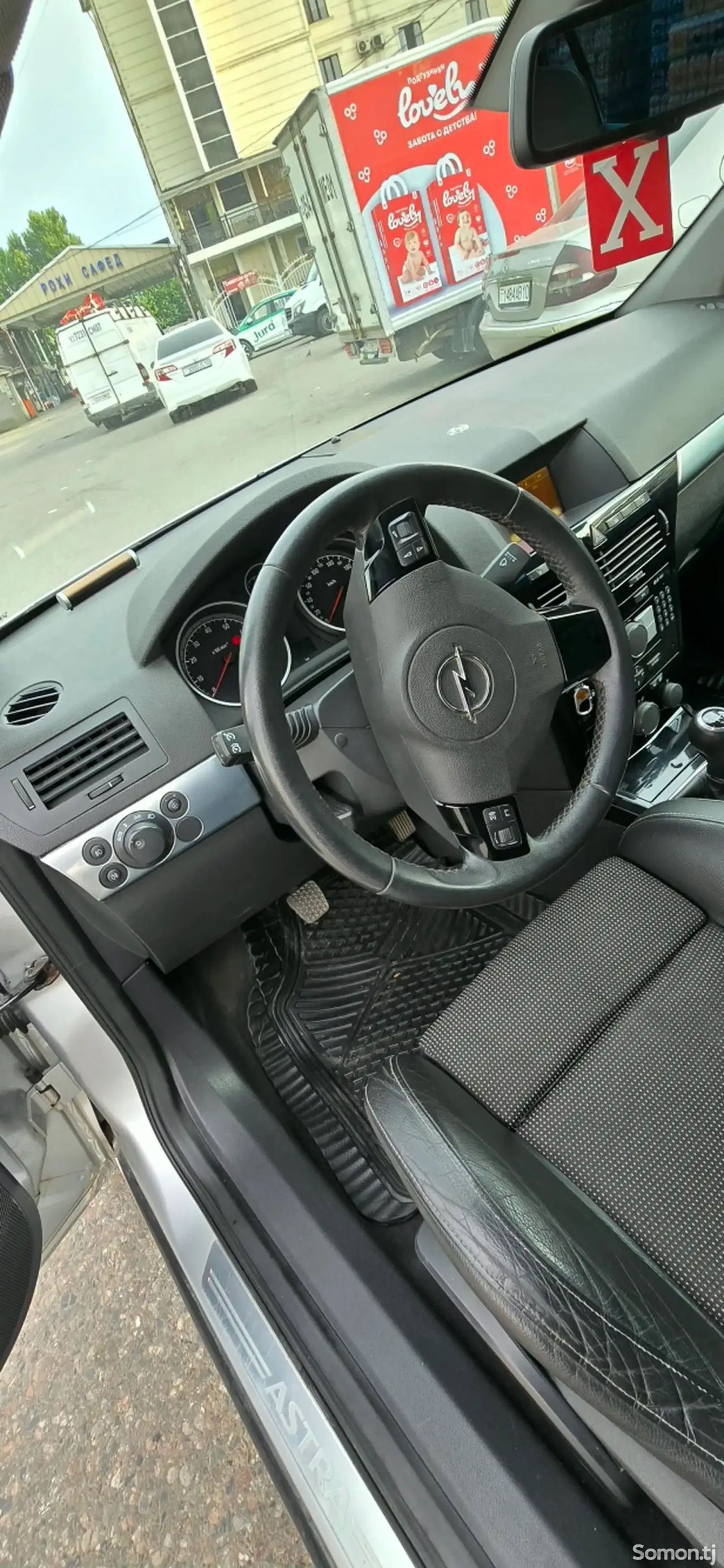 Opel Astra H 2009 · 1.8 MT