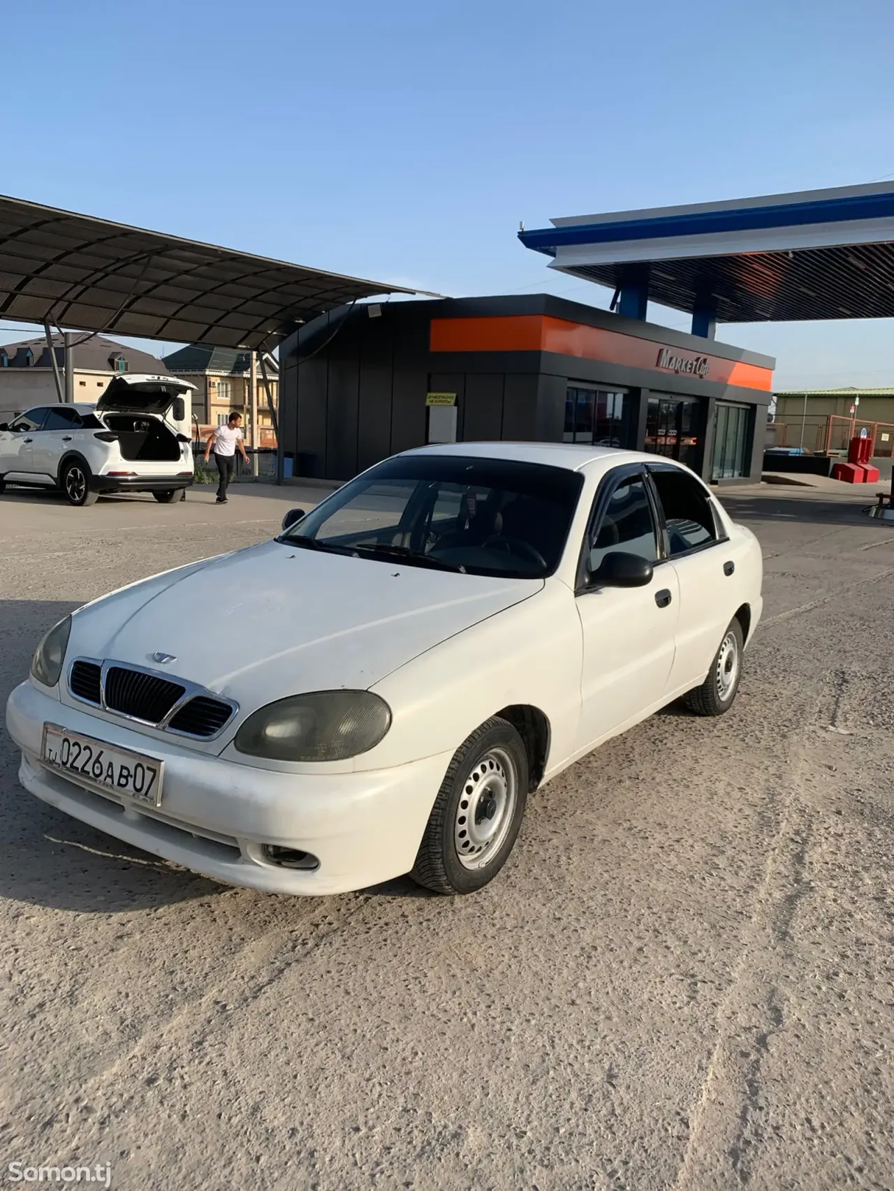 Daewoo Lanos 1997 · 1.6 MT