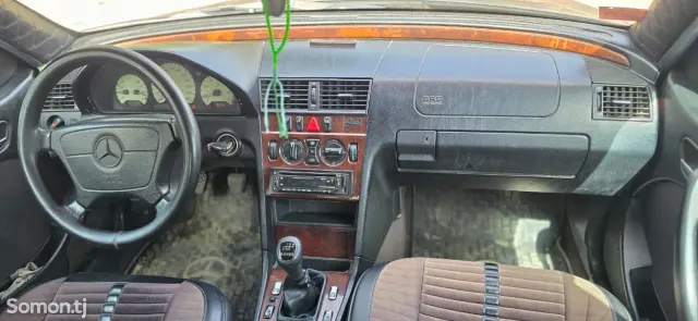 Mercedes-Benz C class 1998 · 1.8 MT