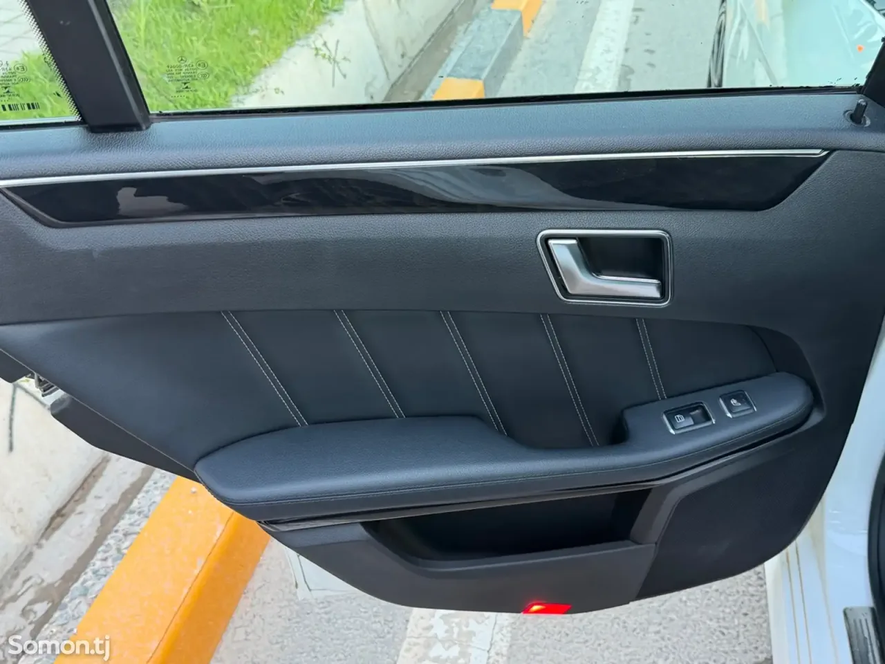 Mercedes-Benz E class 2015 · 2.2 AT