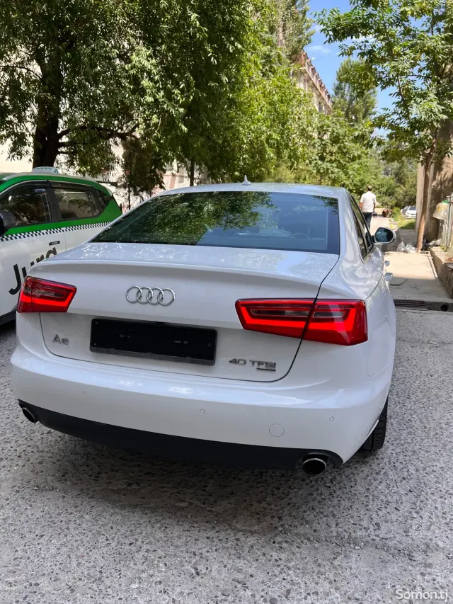 Audi A6 2015 · 2.0 AT