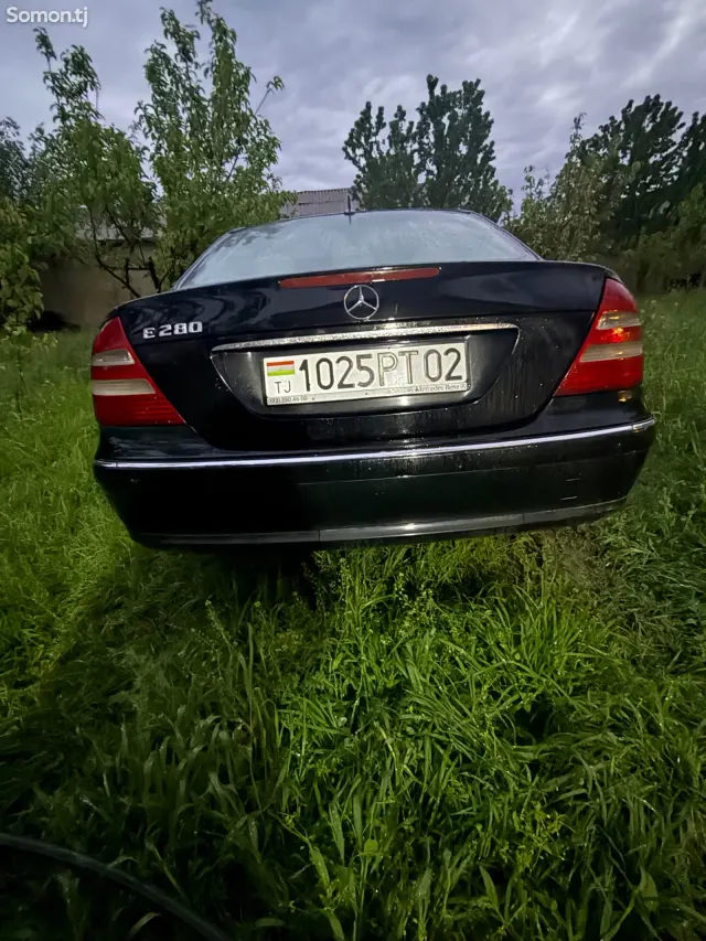Mercedes-Benz E class 2002 · 2.4 AT