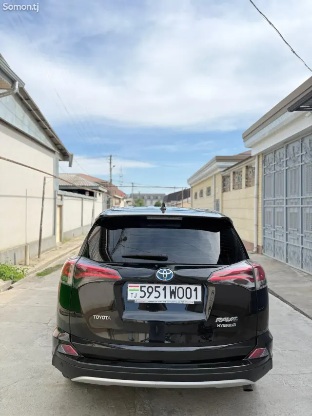 Toyota RAV 4 2017 · 2.5 AT
