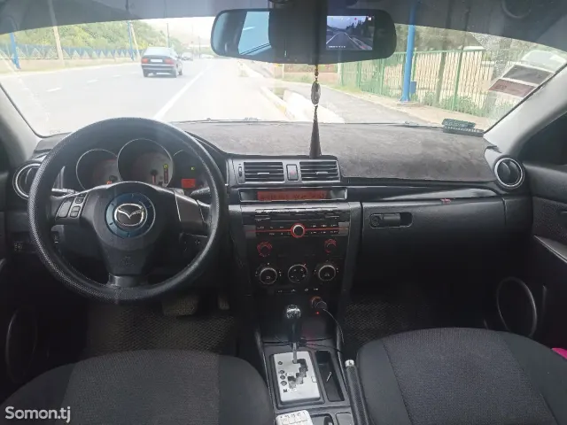 Mazda 3 2006 · 1.5 AT