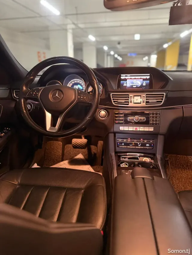 Mercedes-Benz E class 2015 · 3.0 AT