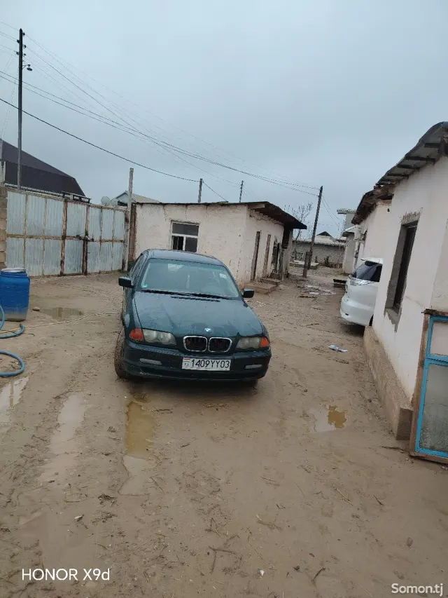 BMW 3 series 2000 · 1.8 MT