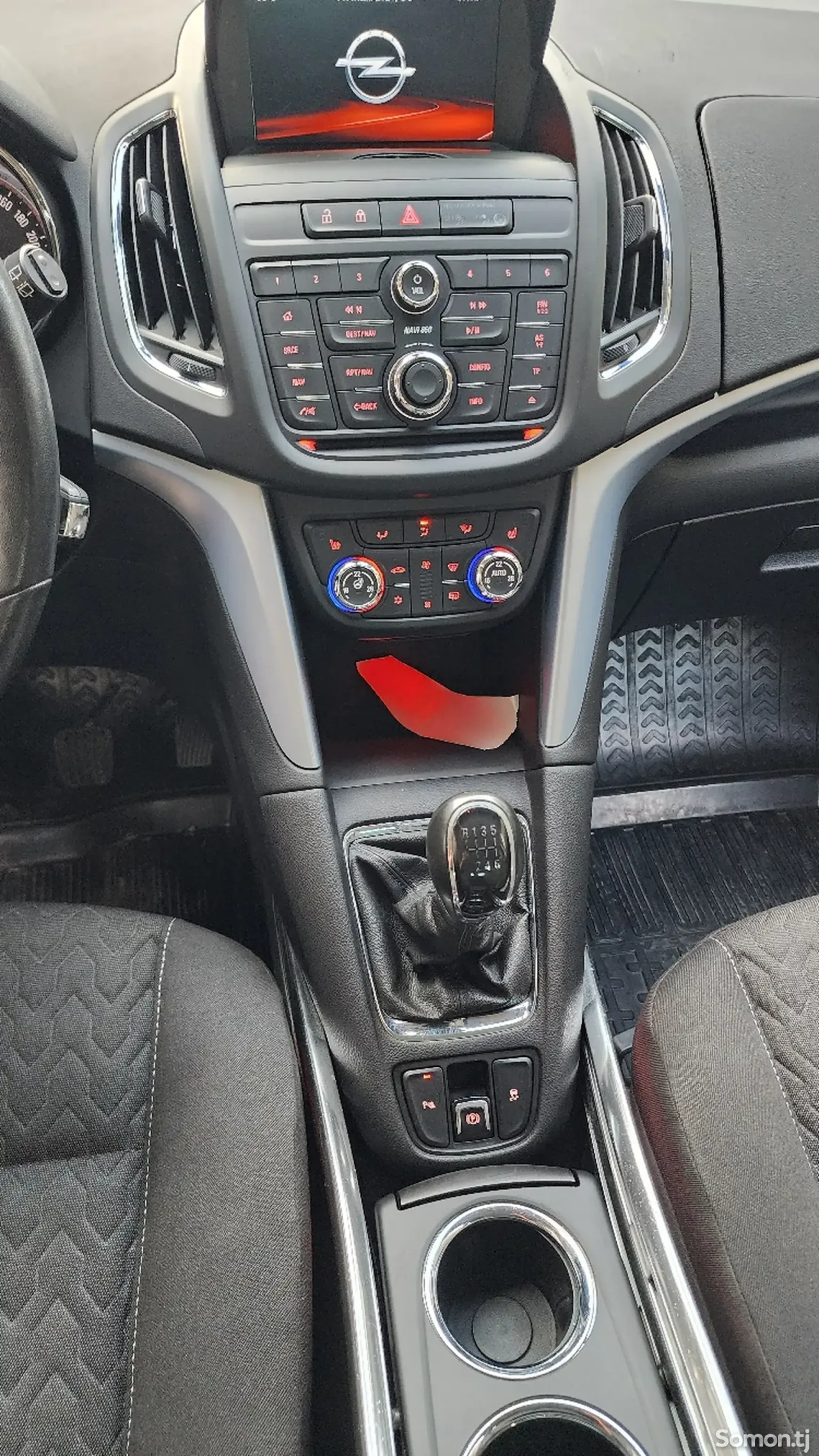 Opel Zafira 2015 · 1.4 MT