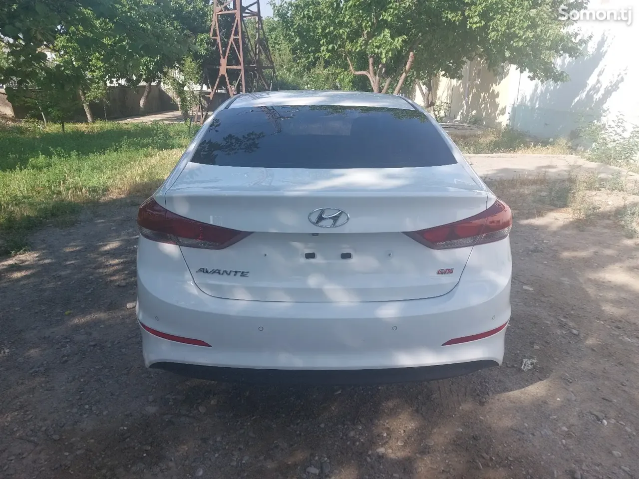 Hyundai Avante 2017 · 1.6 AT
