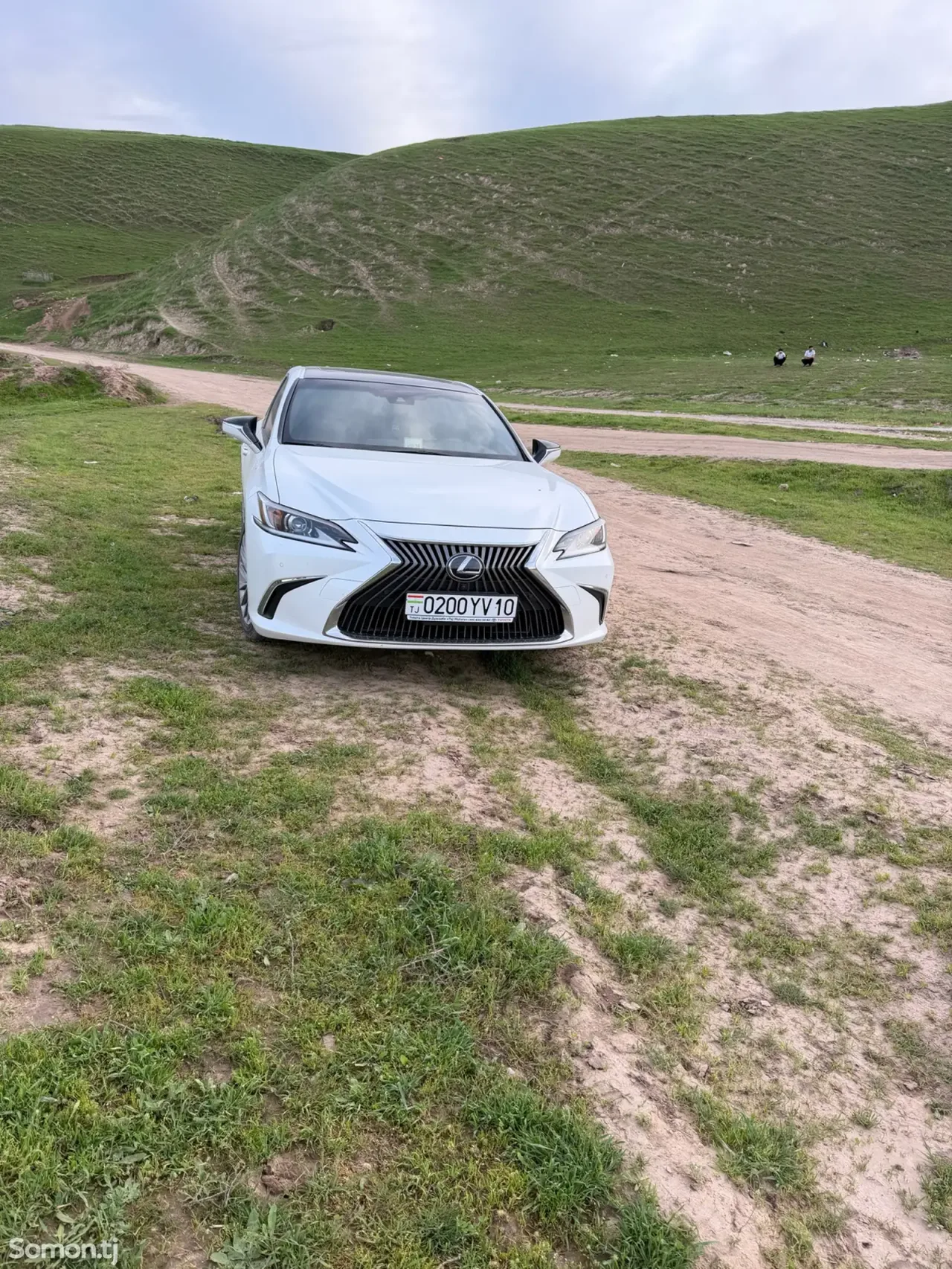 Lexus ES series 2019 · 2.5 AT