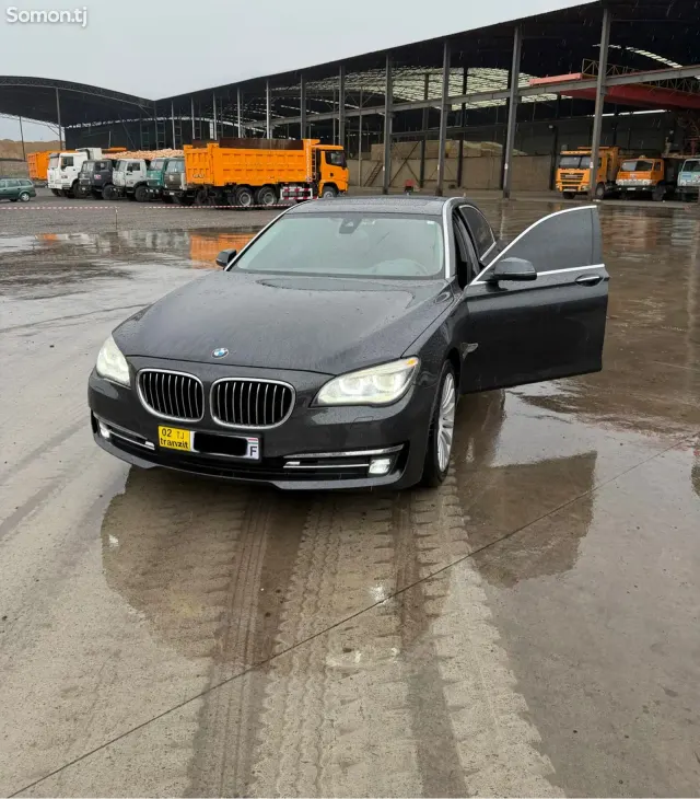 BMW 7 series 2014 · 3.0 AT