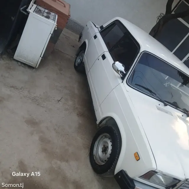 Lada (ВАЗ) 2107 2004 · 1.5 MT