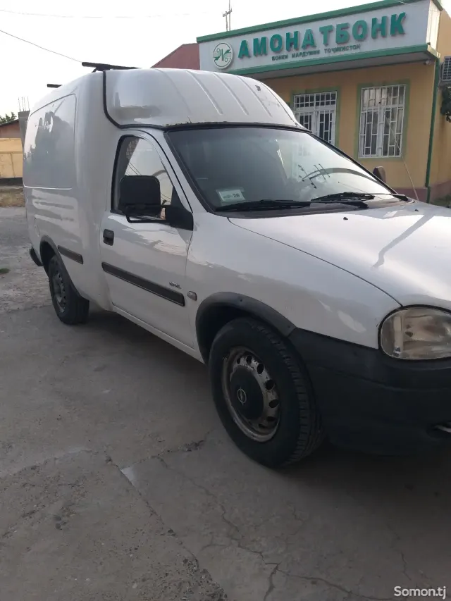 Opel Combo 1998 · 1.7 MT