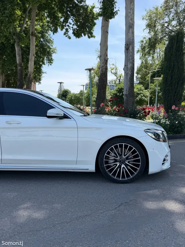 Mercedes-Benz S class 2015 · 4.0 AT