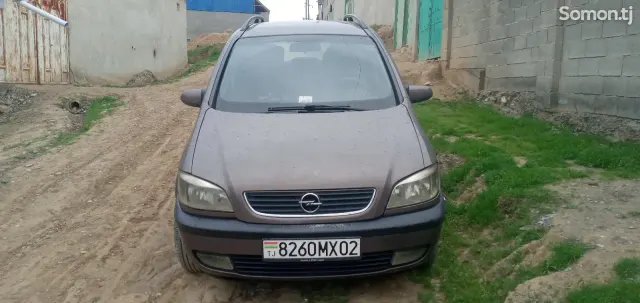 Opel Zafira 2000 · 1.6 MT