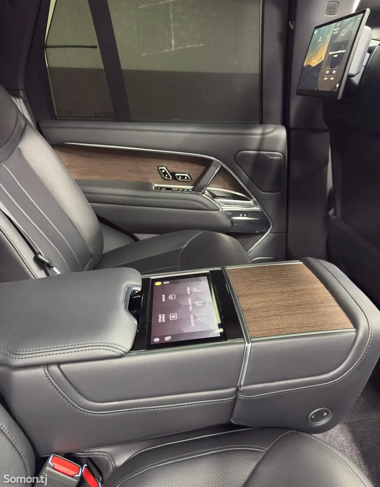 Land Rover Vogue 2024 · 3.5 AT