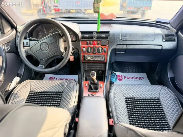 Mercedes-Benz C class 2000 · 1.8 MT