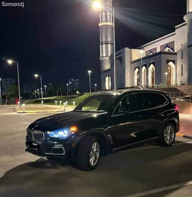 BMW X5 2019 · 4.0 AT