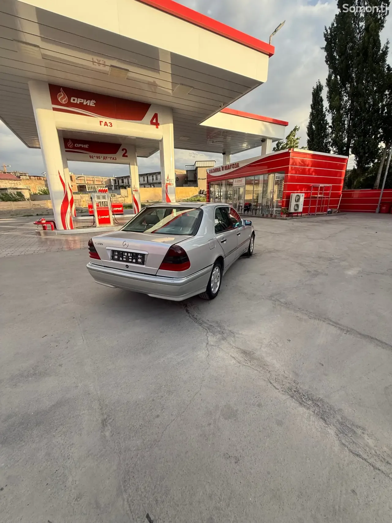 Mercedes-Benz C class 2000 · 2.8 AT