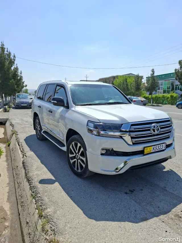 Toyota Land Cruiser Prado 2011 · 4.7 AT
