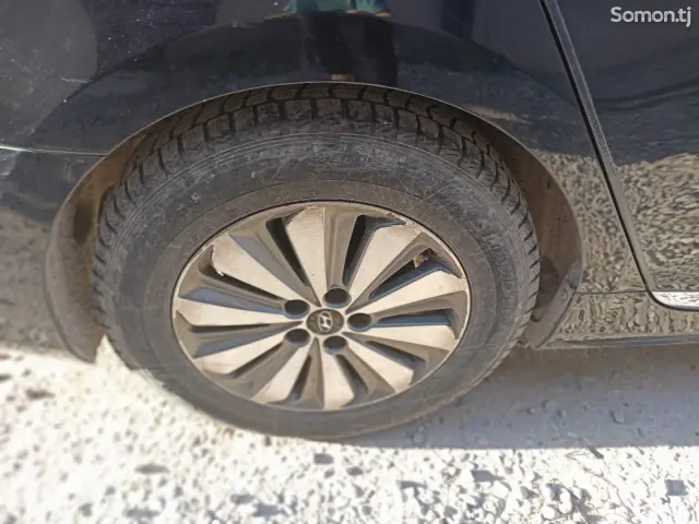 Hyundai Grandeur 2014 · 2.4 AT