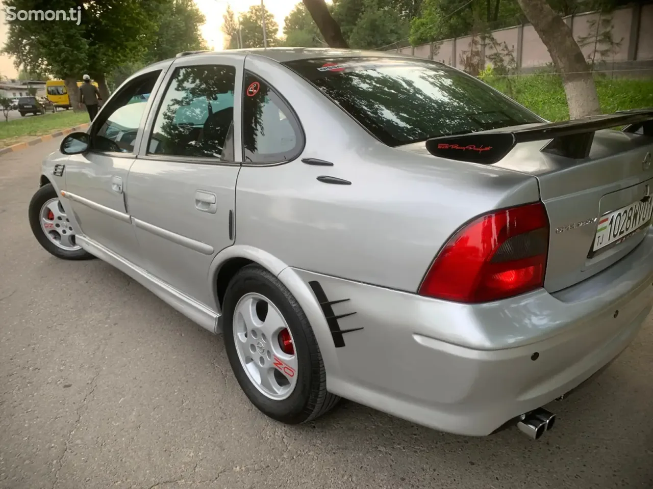 Opel Vectra B 1999 · 1.8 MT
