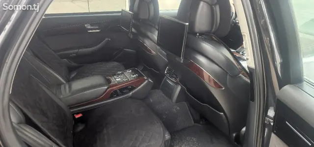 Audi A8 2013 · 3.0 AT