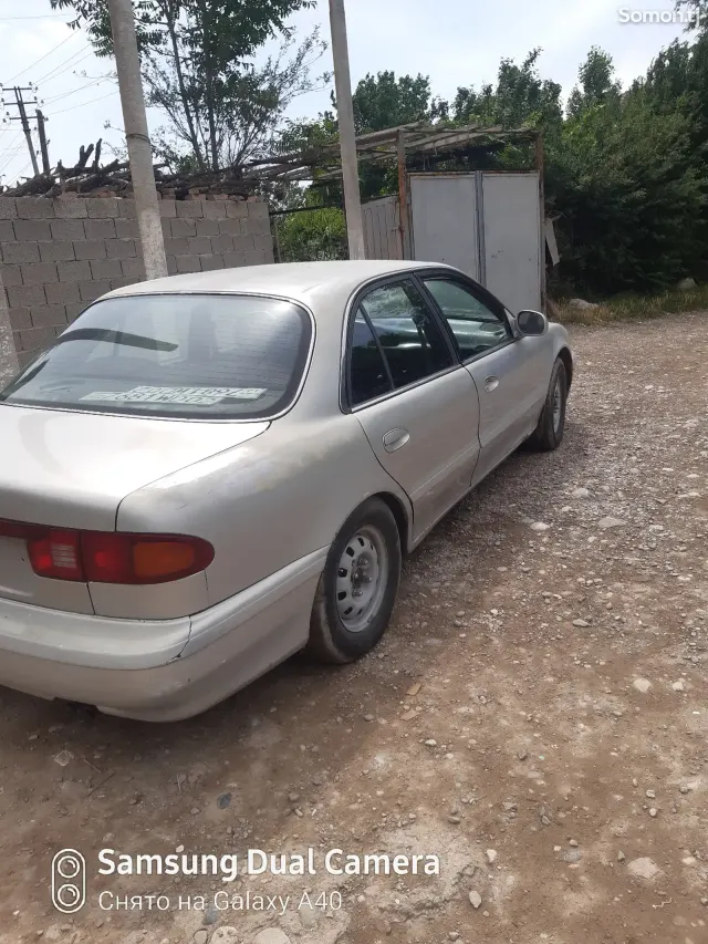 Hyundai Sonata 1995 · 2.0 MT