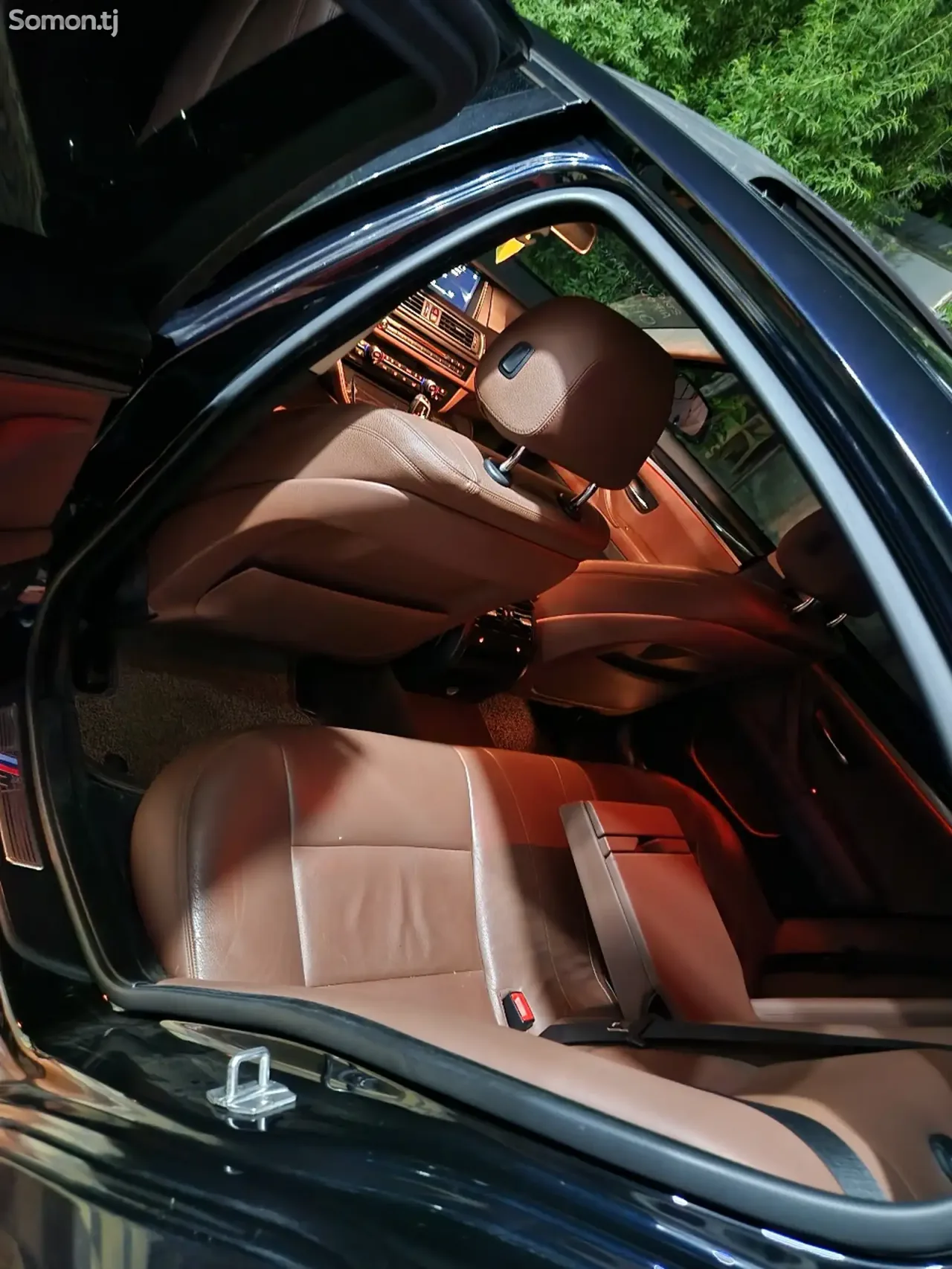 BMW 5 series 2016 · 2.0 AT