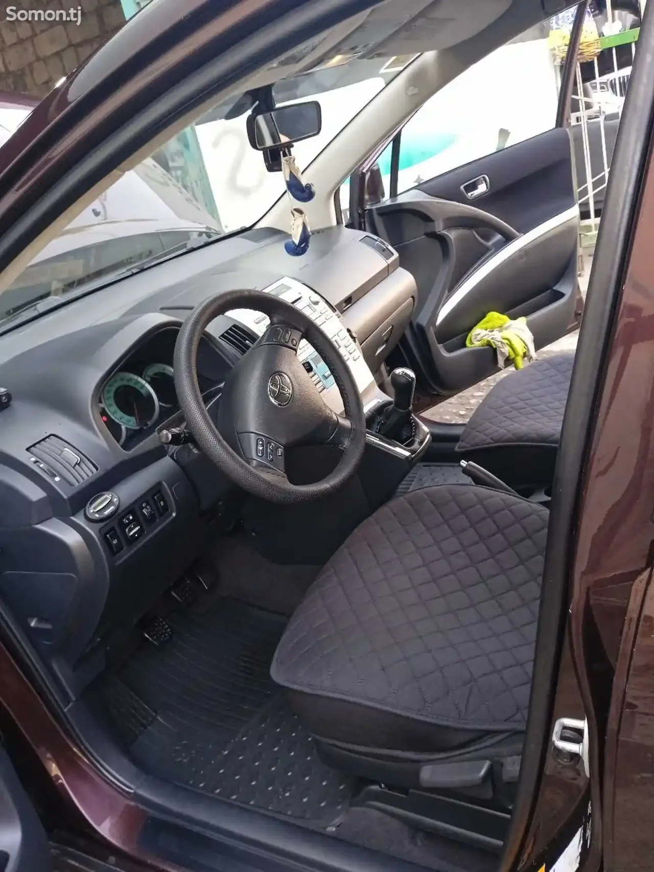 Toyota Corolla Verso 2008 · 1.8 MT